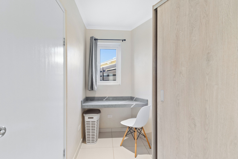 Bathroom 4, Little Sea #5 - Calco
