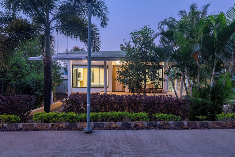 Exterior 3, ELIVAAS Energise Soul Retreat, Nashik