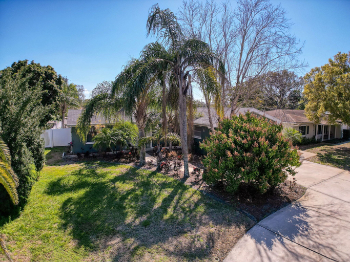 Interior 4, 1465 Satsuma Street, Pinellas