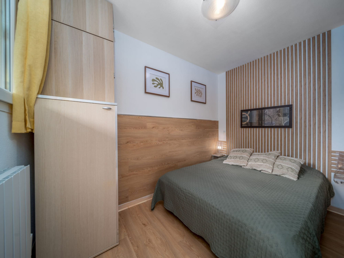 Room 5, Apartment in Allos With Ski Slope Access, Alpes-de-Haute-Provence