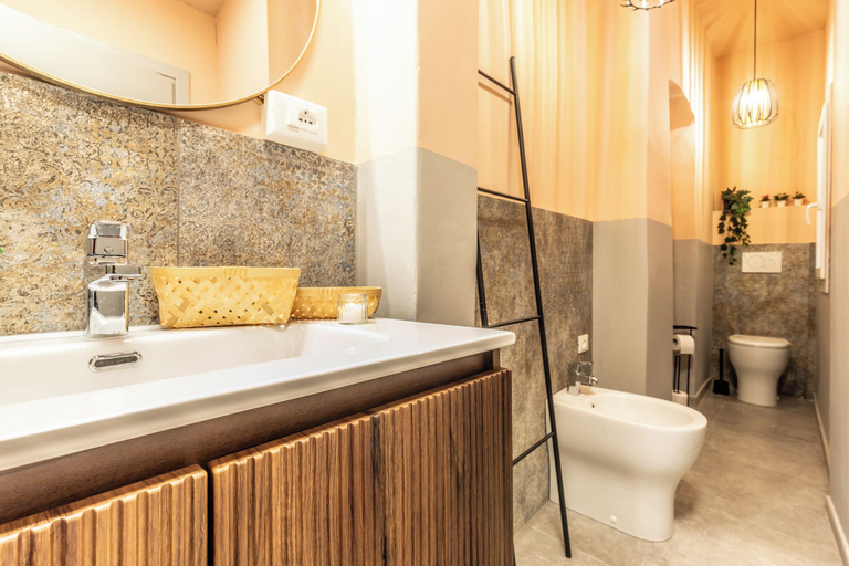 Bathroom 4, Wine Apartments Florence Biancone, Florence