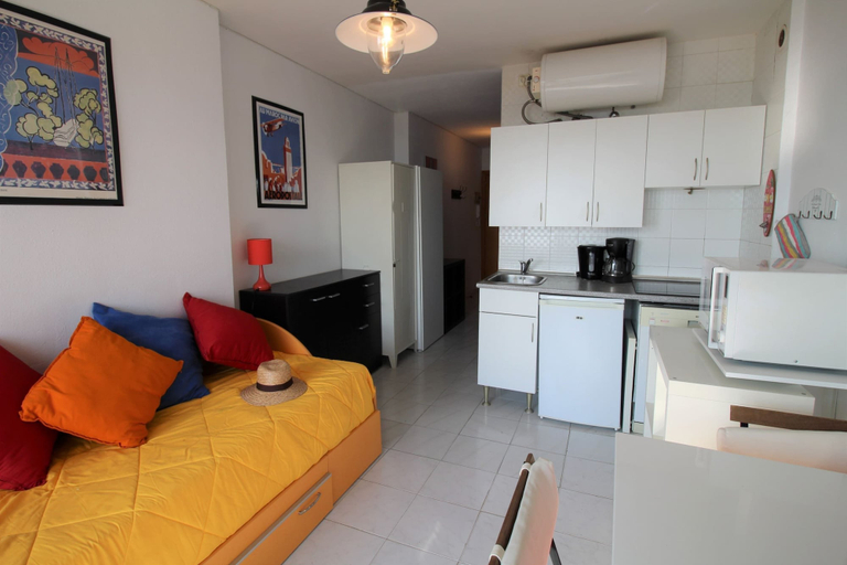 Primary image, Beachfront Apartment in Empuriabrava with Sea Views, Girona