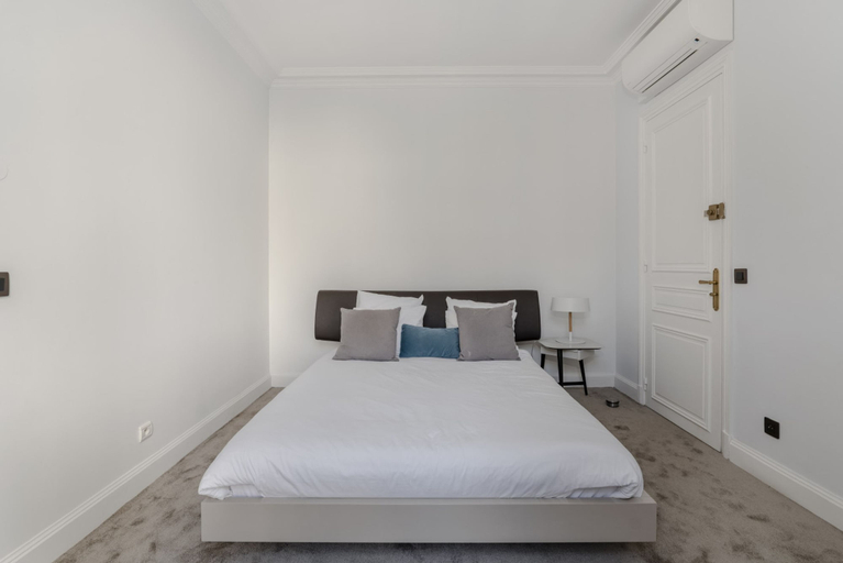 Room 5, The Parisian Beauty in Paris, Paris