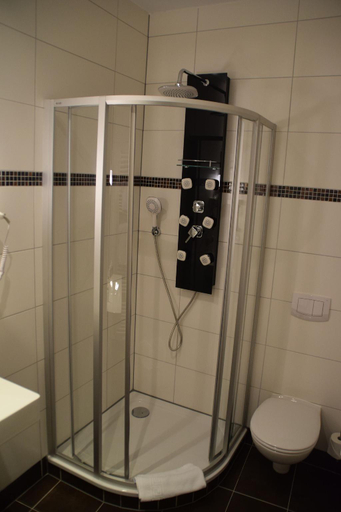 Bathroom 5, Hotel Amber Altstadt, Vorpommern-Rügen