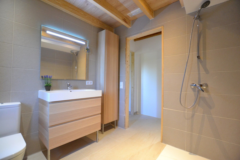 Bathroom 2, Beach Holiday Home With Private Pool, Baleares