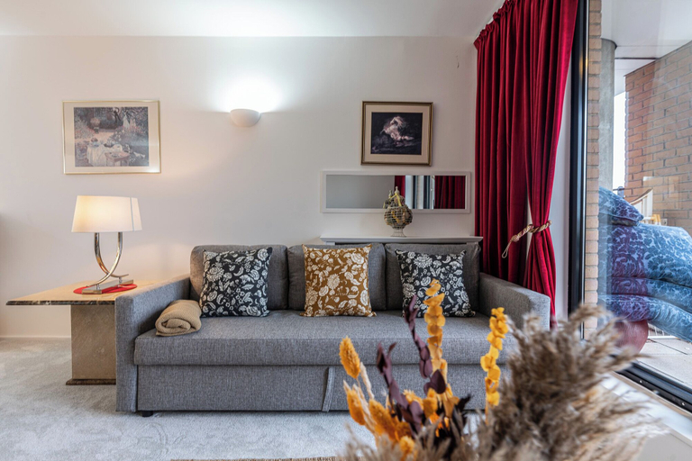 Room 3, Duplex 2BR 2BA Flat Near Gloucester Rd Station, London