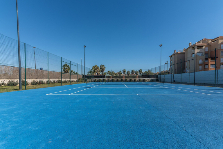 Sport court 3, Spacious, Family-friendly Apartment, Huelva