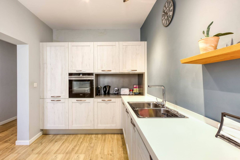 Room 2, Central Msida Apartment Workspace Wi-fi A C