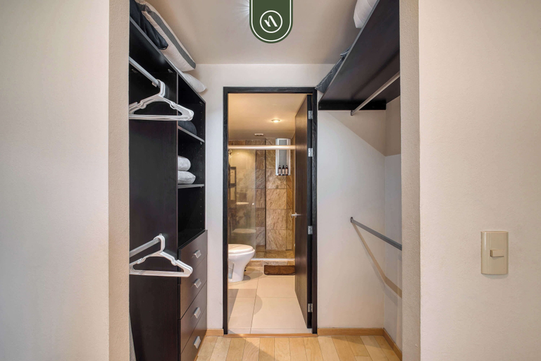 Room 4, Bright 2BR in Polanco Steps From Antara Soumaya, Mexico City