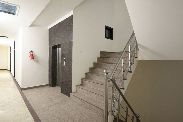 Lobby 4, Fabhotel Sweet Inn, Delhi