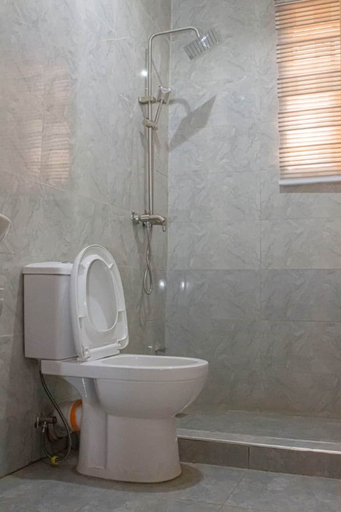 Bathroom, Correct Residence & Resort, AbujaMun