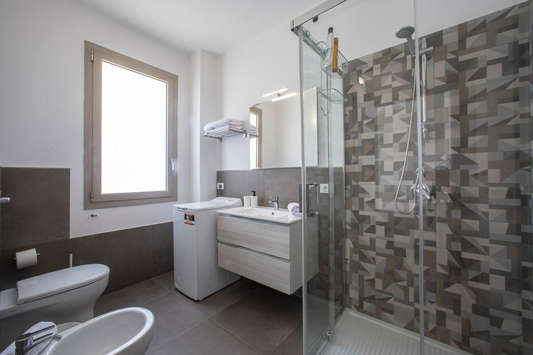 Bathroom 4, 18 Gradi Apartments, Trapani