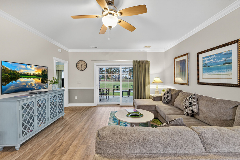 Interior 4, Magnolia Pointe Luster Leaf 4882-104, Horry