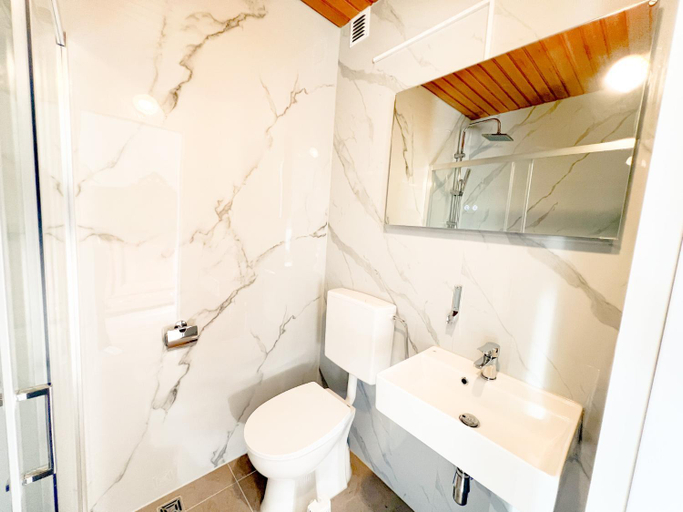 Bathroom 4, Hotel Pension Haus Berghof, Euskirchen