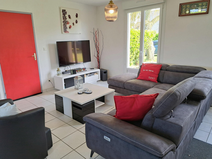 Living room, Holiday Home in Santec Near Dossen Beach, Finistère