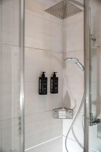 Bathroom 5, Europa Grand Hotel, La Spezia