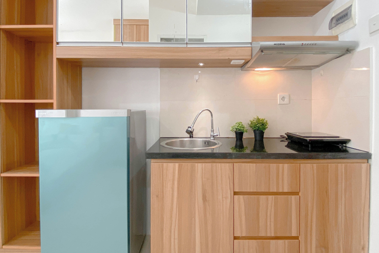 Private kitchen 2, Compact And Homey Studio At Apartment Taman Melati Margonda, Depok
