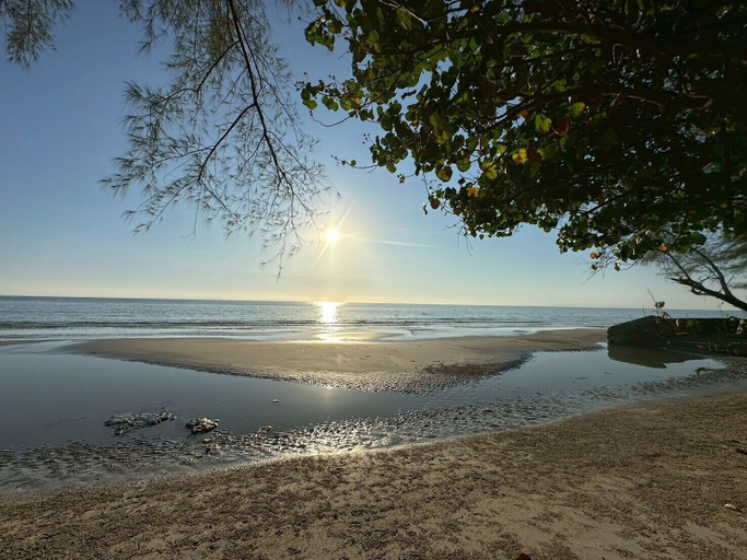Others 5, Hello Banchuen Beach, Khlong Yai