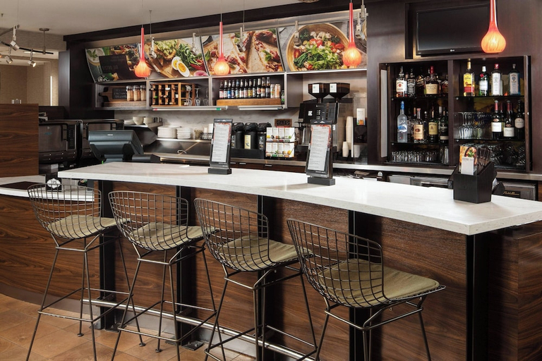 Food & Drinks 4, Courtyard by Marriott Indianapolis at the Capitol, Marion