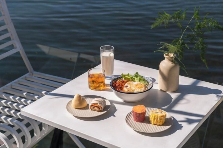 Food & Drinks 5, Gold Coast · Sunset Zero · Sunset Zero Seaview Inn (Shuanglang Ancient Town Branch), Dali Bai