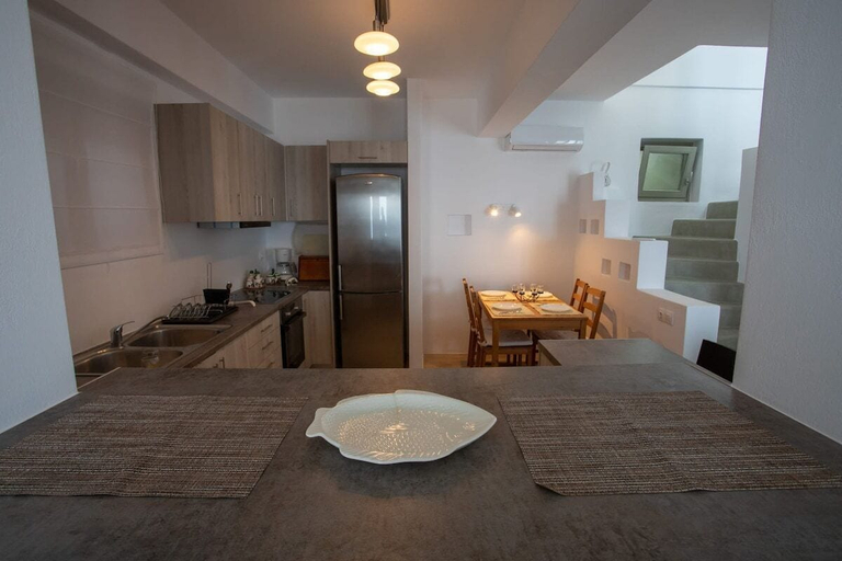 Room 4, Sunrise stone villa with Jacuzzi, South Aegean