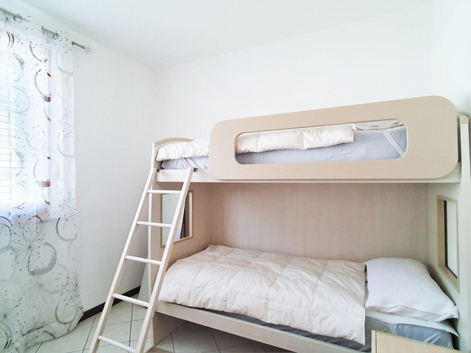 Bedroom 3, Apartment near Lago Maggiore and Lugano, Varese