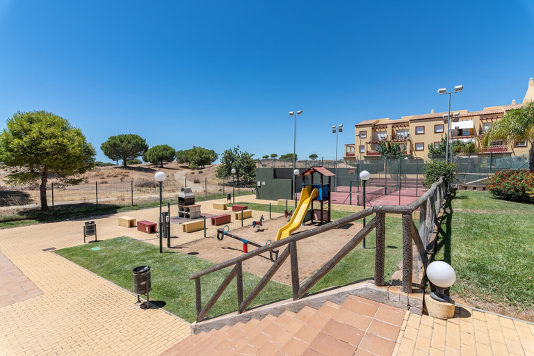 Exterior 5, Cosy Apartment With Shared Pool, Huelva