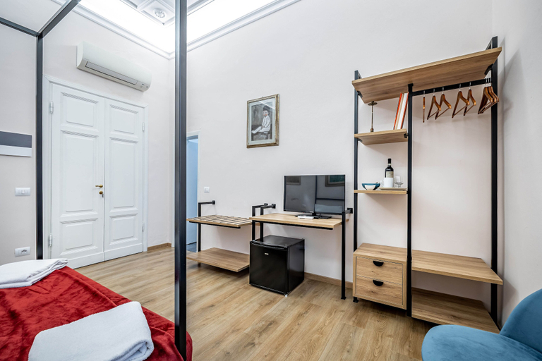 Room 1, Five Suites Mantellate, Florence