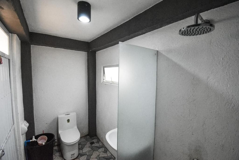 Bathroom 3, El Bosque Resort, Coron