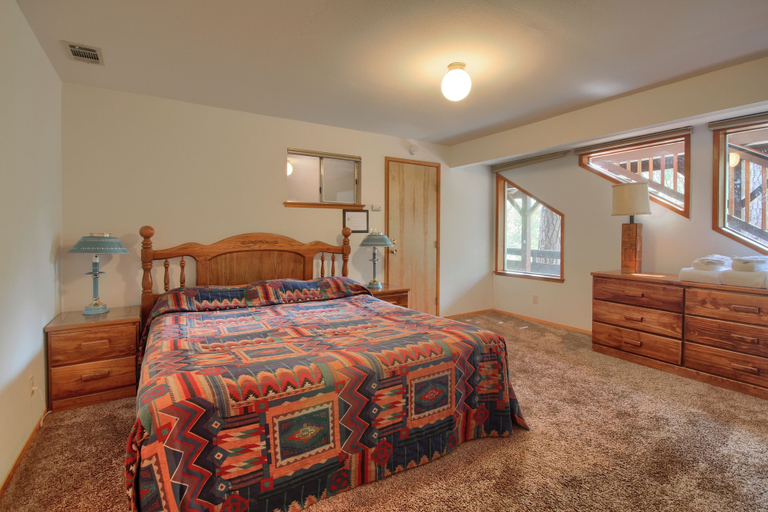 Interior 5, Yosemite's Luxury Estate, Mariposa