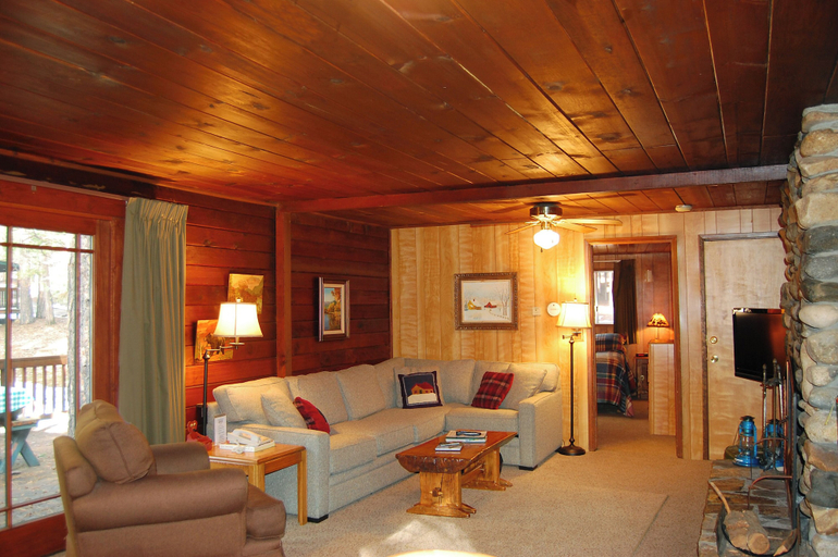 Interior 3, Squirrel's Nest, Mariposa