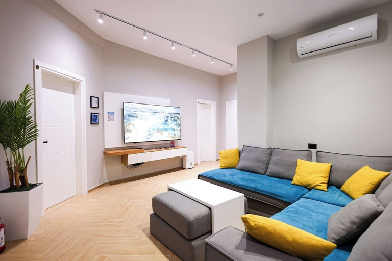 Room 3, Grandstay Central 103, Durrësit