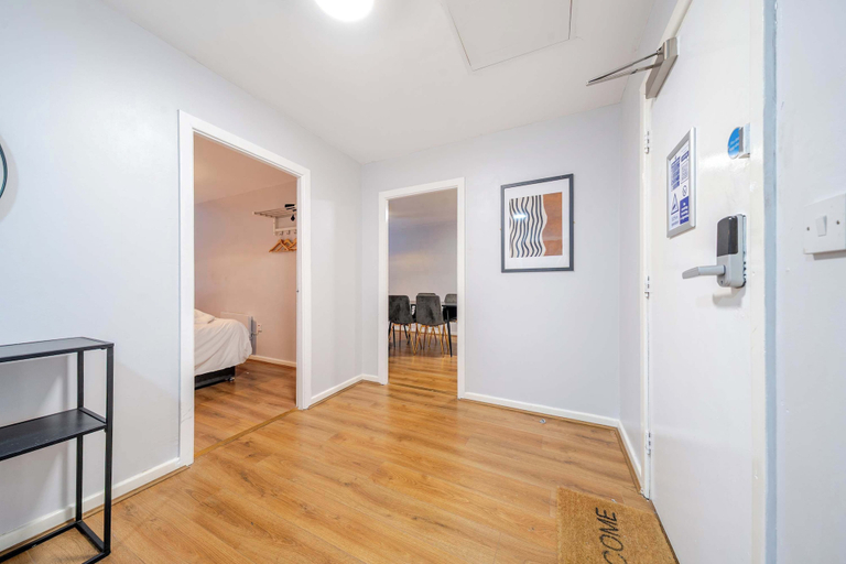 Room 4, Host Stay Apartment 1 Stanley Street, Sefton