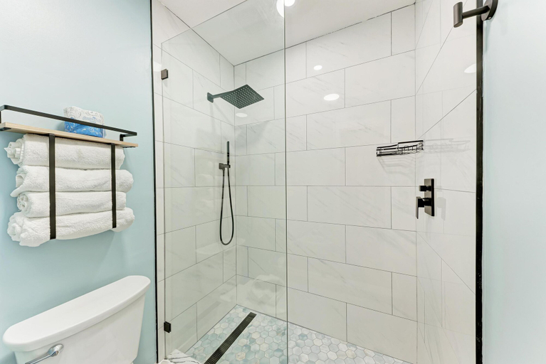 Others 5, Anna Maria Island Beach Sands 202-private Beach Access-heated Pool, Manatee