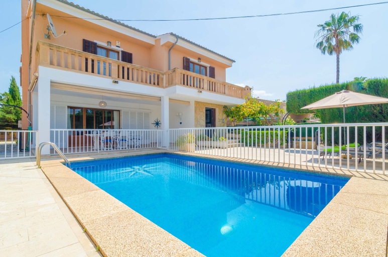 Sport & Beauty 1, Xalet Ca S'hereu - Villa With Private Pool, Baleares