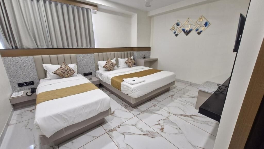 Room 3, Hotel Rose Gold, Ahmadabad