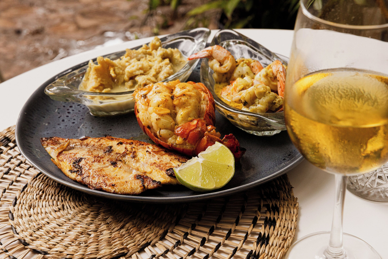 Food & Drinks 5, Puerta Azul, Roatán