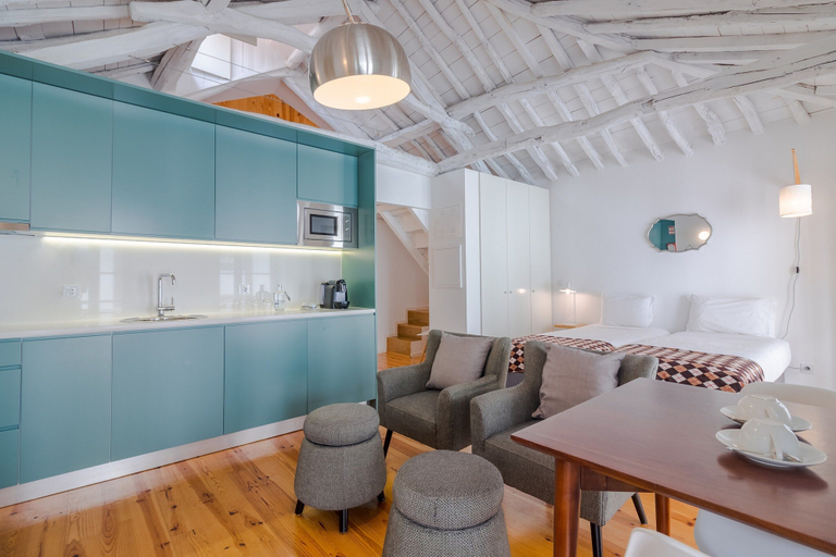 Private kitchen 5, Central Porto With Comfort & Convenience, Porto