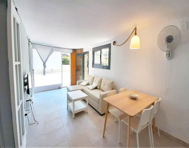 Living room 4, Apartment for 5 People in Costa Brava, Girona