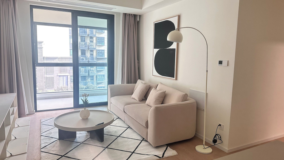 Others 4, 3 bd 2 ba Unit, Middlesex