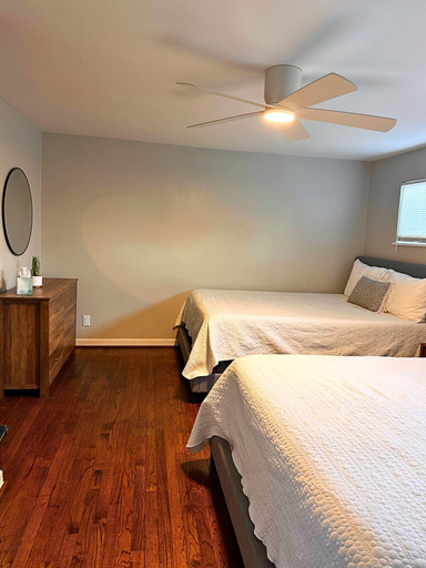 Interior 3, Modern 2 Bed Near Rice University, Houston