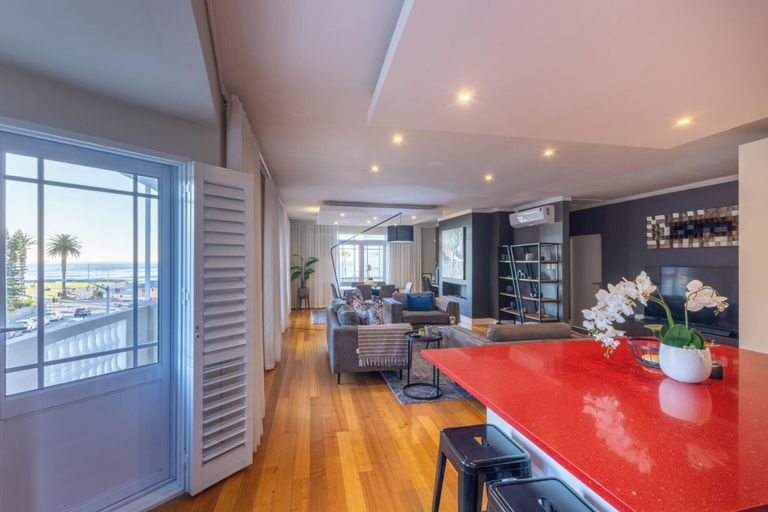 Room 4, Sea Point View 3bed Apartment Cornerstone Place, City of Cape Town