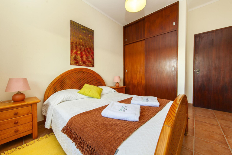 Room 2, B56 - Baluarte Cul de Sac Flat in Lagos, Lagos