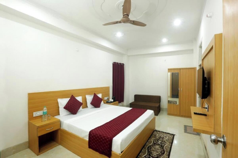 Room 5, Hotel Dwarkadhish Plaza, Faizabad