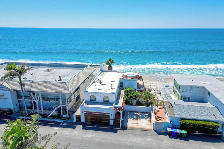 Others 5, 2751 Ocean Street, San Diego