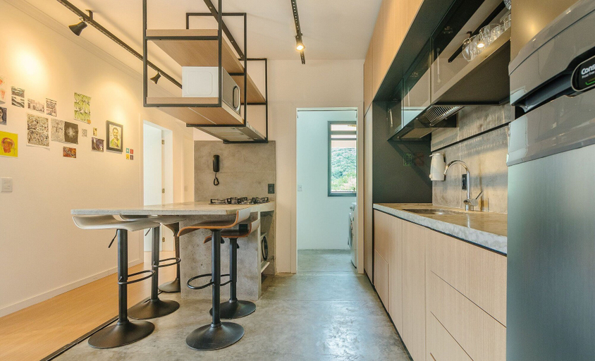 Private kitchen 5, Apt w/ Barbecue 650m From the Lagoon Ruh0109, Florianopolis