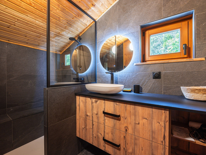 Bathroom 5, Chalet in Morillon with Sauna & Mountain Views, Haute-Savoie