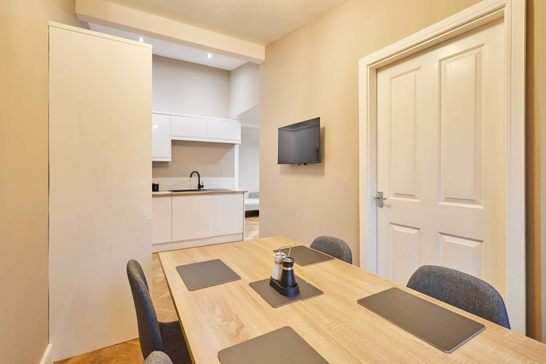 Room 2, Host Stay Parkside Apartment, Middlesbrough