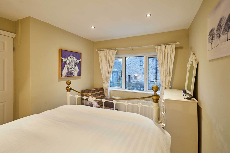 Room 5, Host and Stay 36 Hardy Meadows, North Yorkshire