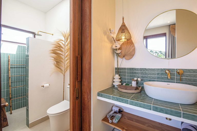 Room 2, Luxury 4BR Villa With Private Pool in Canggu, Badung